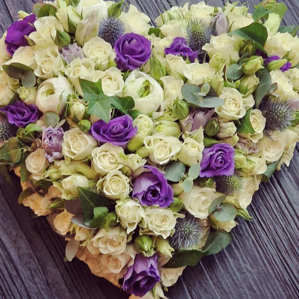 Trauerfloristik: Blumen von Himmelblau Blumen & Meer in Birmensdorf